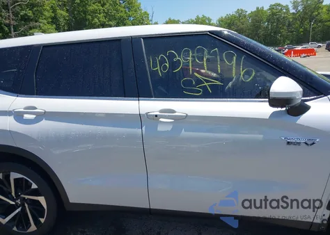 2023 Mitsubishi Outlander Phev Se S-Awc из США, поврежденный, VIN JA4T5UA96PZ027710